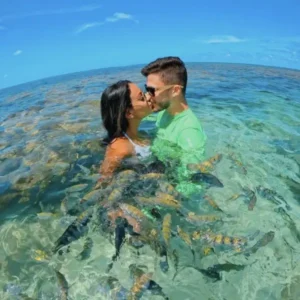 piscinas seixas casal se beijando